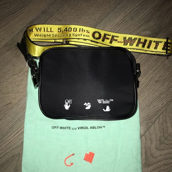 Off white messenger bag/purse - Picture 4 of 7